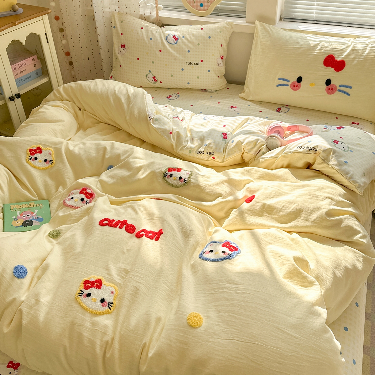 91家纺网 家纺一手货源 找家纺 彩韵家纺 2025新款水洗棉毛巾绣可爱猫咪系列 晚安喵-黄