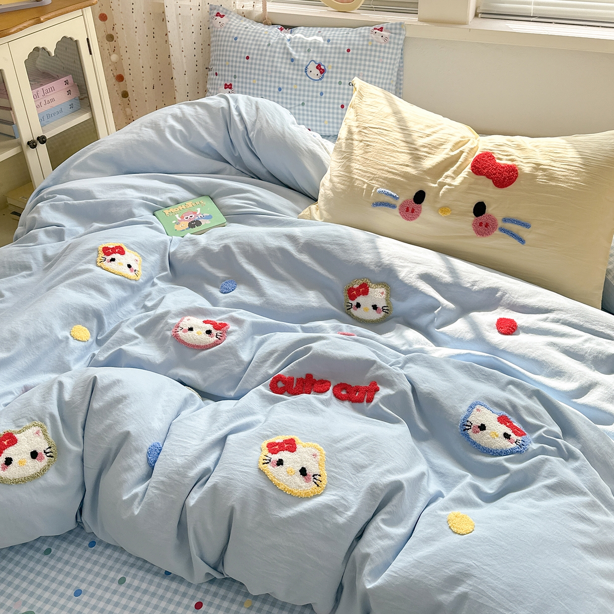 91家纺网 家纺一手货源 找家纺 彩韵家纺 2025新款水洗棉毛巾绣可爱猫咪系列 晚安喵-蓝