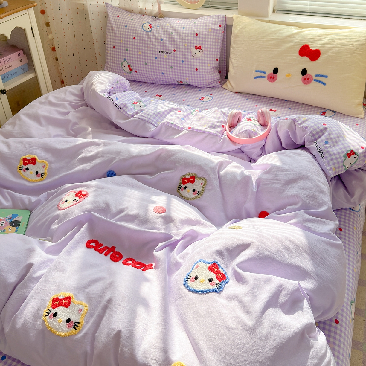 91家纺网 家纺一手货源 找家纺 彩韵家纺 2025新款水洗棉毛巾绣可爱猫咪系列 晚安喵-紫