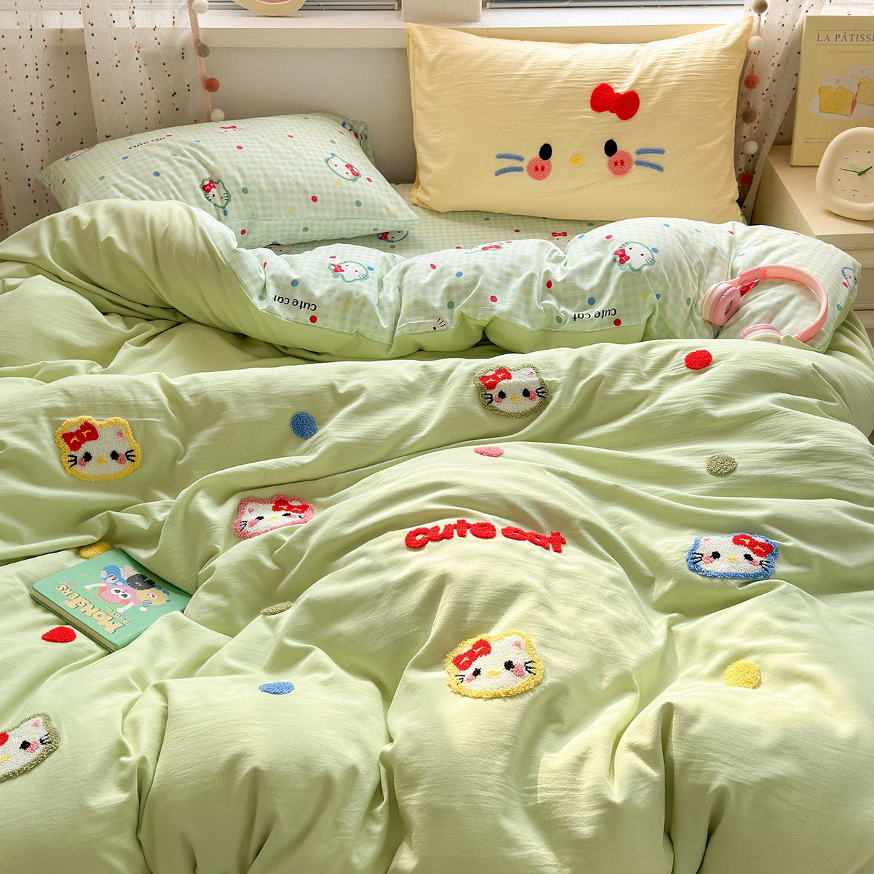 91家纺网 家纺一手货源 找家纺 彩韵家纺 2025新款水洗棉毛巾绣可爱猫咪系列 晚安喵-绿