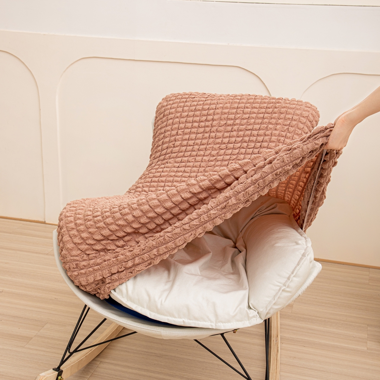 91家纺网 家纺一手货源 找家纺 沐沐家纺 2026新款泡泡纱龙虾椅套 驼色