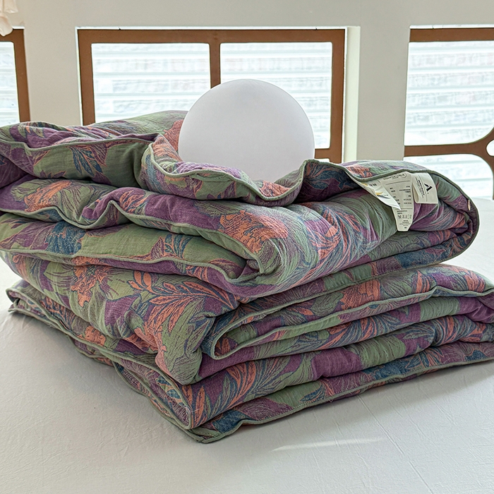 91家纺网 家纺一手货源 找家纺 全美家居 2025新款全棉色织双层纱春秋被夏被加厚冬被大豆纤维被 夕颜紫