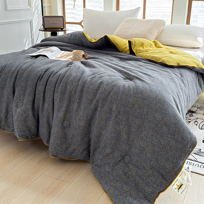 91家纺网 家纺一手货源 找家纺 全美家居 2025新款全棉色织双层纱春秋被夏被加厚冬被大豆纤维被 梦境黄