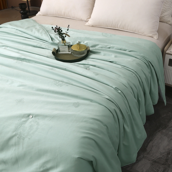 91家纺网 家纺一手货源 找家纺 越宏顺 2025新款全棉80s提花纯棉.被100%桑.保真春秋被 碧水蓝