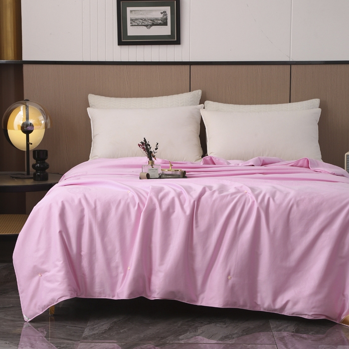 91家纺网 家纺一手货源 找家纺 越宏顺 2025新款全棉80s提花纯棉.被100%桑.保真春秋被 蜜糖粉