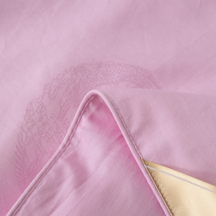 91家纺网 家纺一手货源 找家纺 越宏顺 2025新款全棉80s提花纯棉.被100%桑.保真春秋被 蜜糖粉