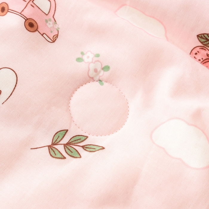 91家纺网 家纺一手货源 找家纺 嗨生活 2025年新款全棉纯棉双层纱豆豆被儿童被春秋被冬被幼儿园被子 花丛小兔