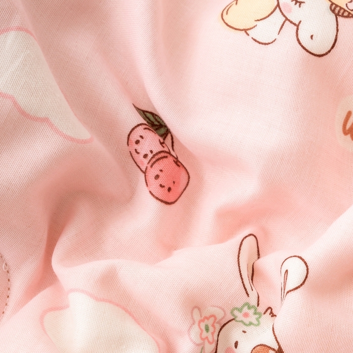 91家纺网 家纺一手货源 找家纺 嗨生活 2025年新款全棉纯棉双层纱豆豆被儿童被春秋被冬被幼儿园被子 花丛小兔