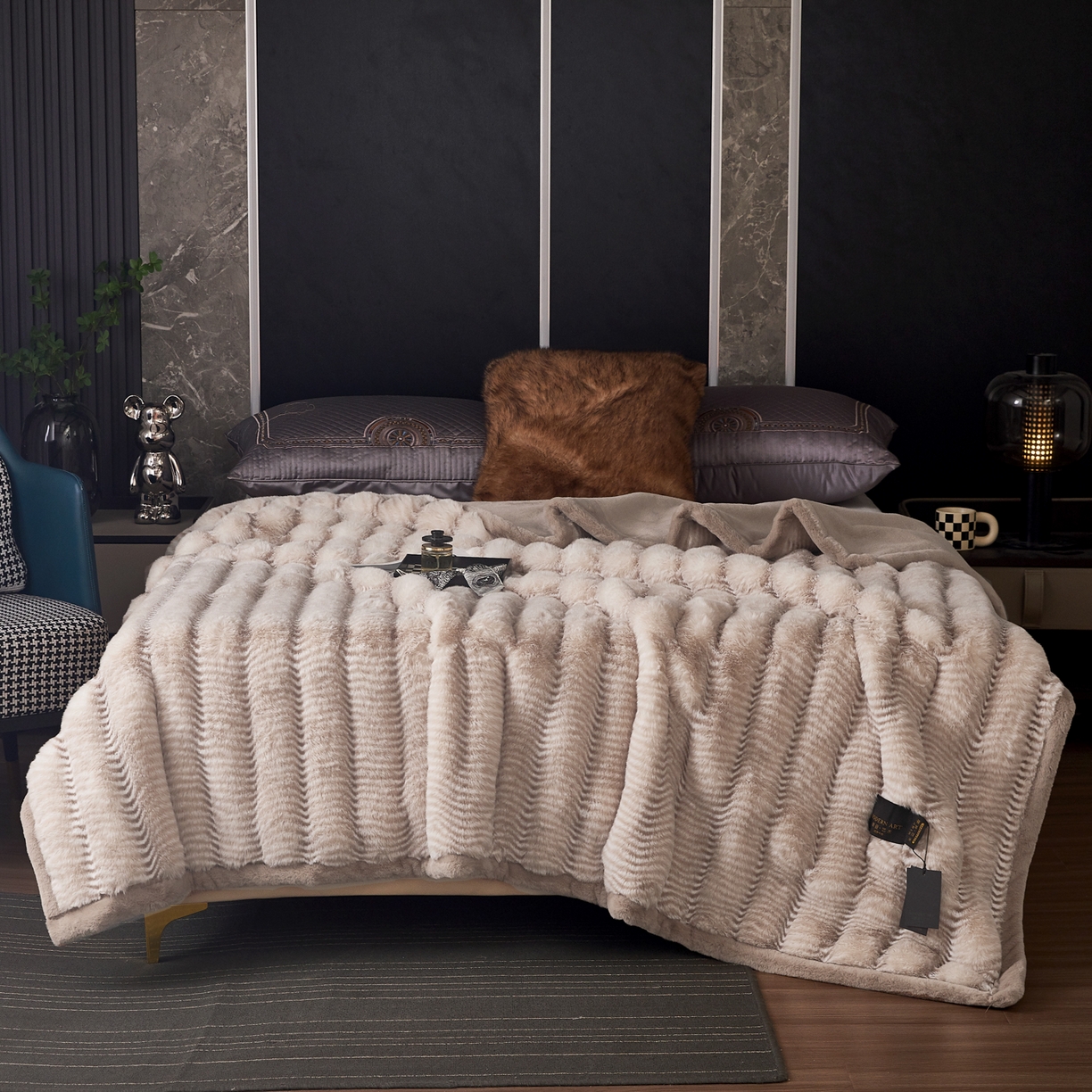 91家纺网 家纺一手货源 找家纺 （总） 2025新款加厚10斤仿大兔毛艺术毯轻奢拉舍尔毛毯子水貂绒午睡盖毯被子婚庆盖毯