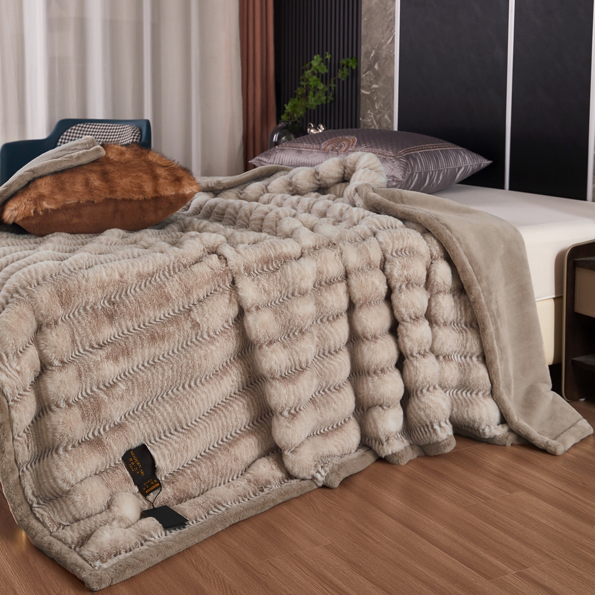 91家纺网 家纺一手货源 找家纺  2025新款加厚10斤仿大兔毛艺术毯轻奢拉舍尔毛毯子水貂绒午睡盖毯被子婚庆盖毯 波浪-驼色