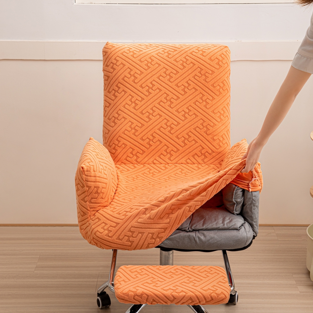 91家纺网 家纺一手货源 找家纺 沐沐家纺 2026新款雅致办公椅套 元气橙