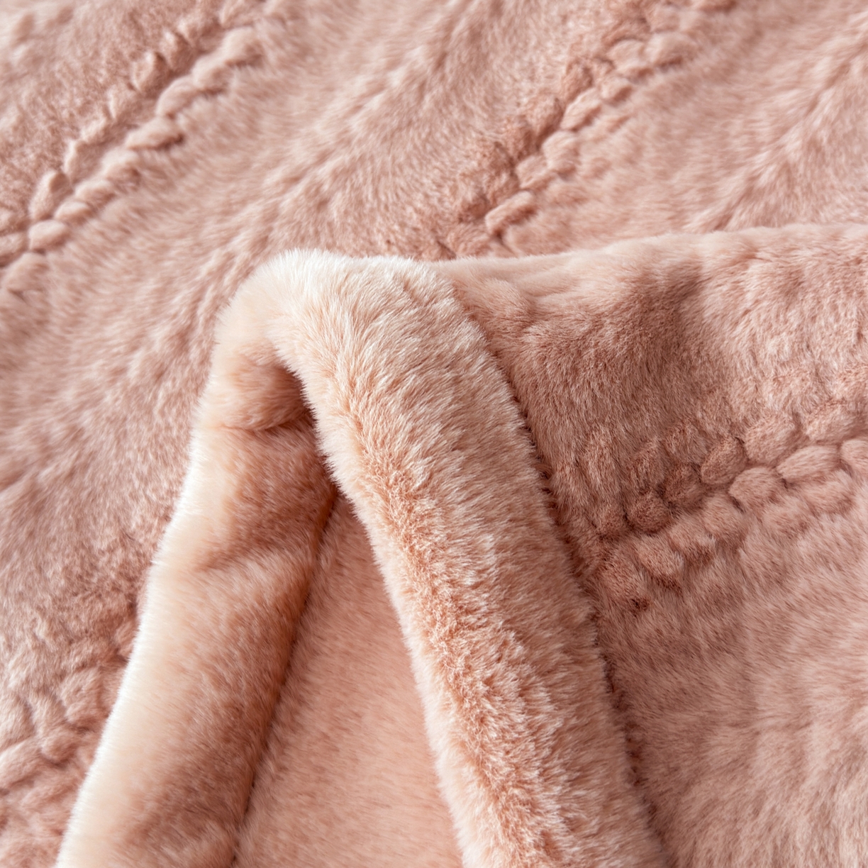 91家纺网 家纺一手货源 找家纺  2025新款双层仿水貂绒毛皮毯拉舍尔毛毯子云貂绒羊羔绒盖毯加厚双人毯 钻石-桔粉