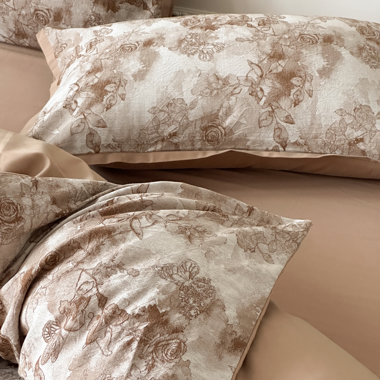 91家纺网 家纺一手货源 找家纺 旷野 2025新款双色提花100支磨毛四件套-薄雾玫瑰 薄雾玫瑰-可可棕