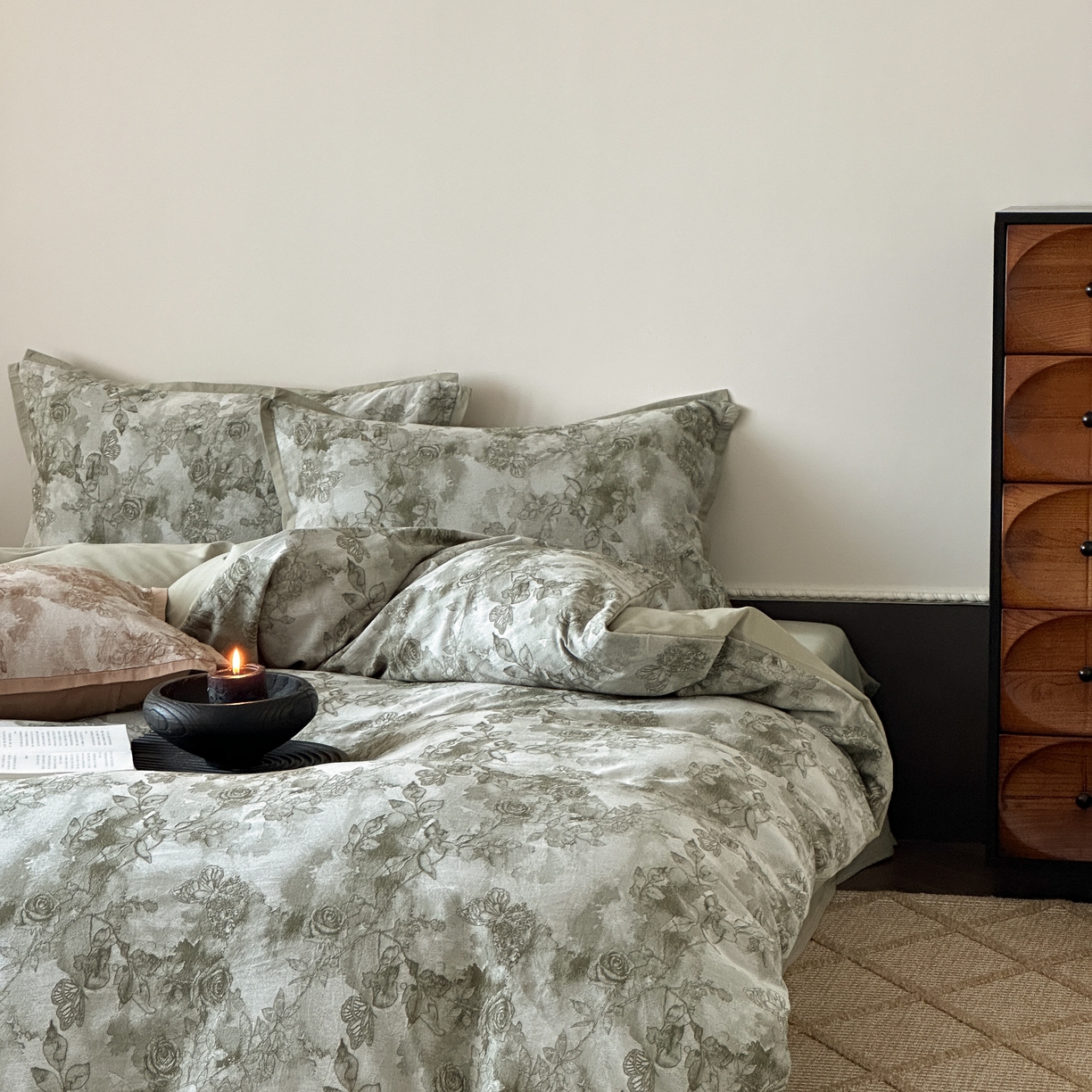 91家纺网 家纺一手货源 找家纺 旷野 2025新款双色提花100支磨毛四件套-薄雾玫瑰 薄雾玫瑰-摩登绿