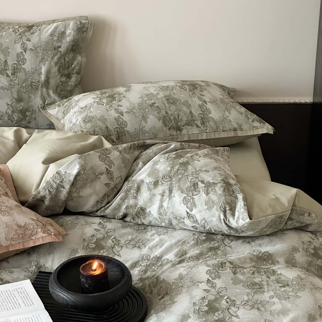 91家纺网 家纺一手货源 找家纺 旷野 2025新款双色提花100支磨毛四件套-薄雾玫瑰 薄雾玫瑰-摩登绿