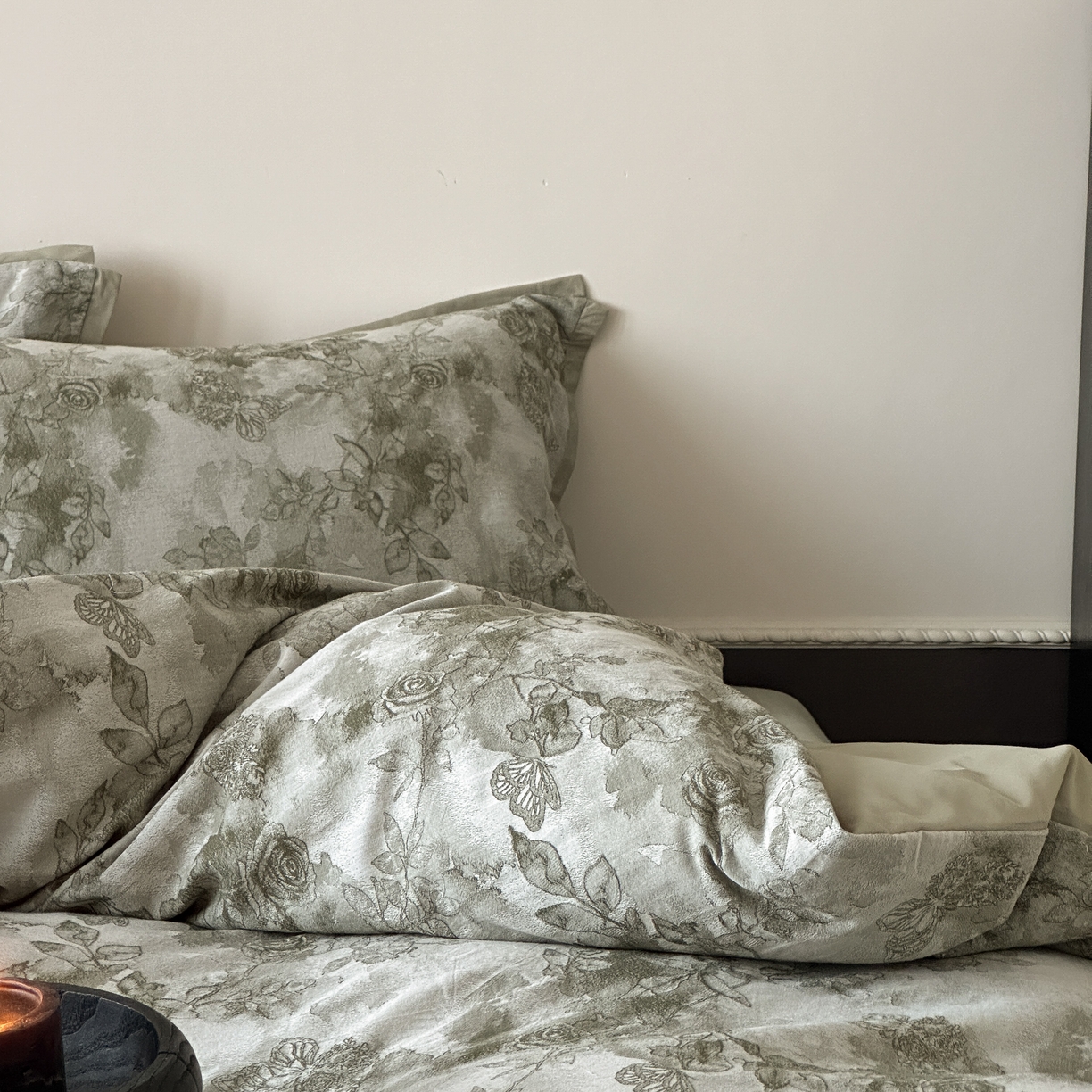 91家纺网 家纺一手货源 找家纺 旷野 2025新款双色提花100支磨毛四件套-薄雾玫瑰 薄雾玫瑰-摩登绿