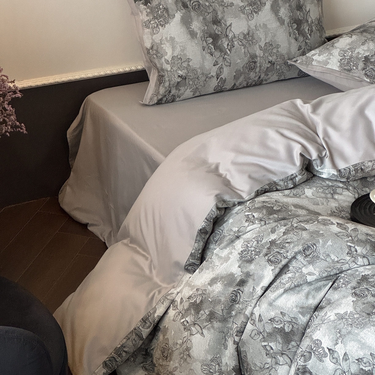 91家纺网 家纺一手货源 找家纺 旷野 2025新款双色提花100支磨毛四件套-薄雾玫瑰 薄雾玫瑰-乌木灰