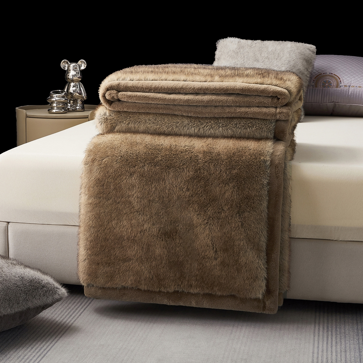 91家纺网 家纺一手货源 找家纺  2025冬季新款床上用野兽派毛毯被子午休毯结婚用双人婚庆拉舍尔毛毯子 魅影-岛弧