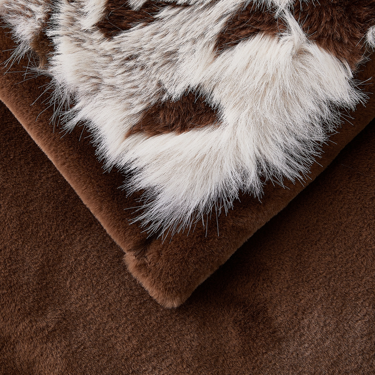 91家纺网 家纺一手货源 找家纺  2025冬季新款床上用野兽派毛毯被子午休毯结婚用双人婚庆拉舍尔毛毯子 魅影-杏色