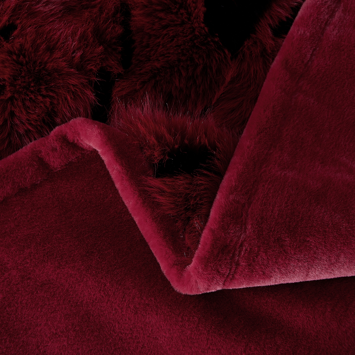 91家纺网 家纺一手货源 找家纺  2025冬季新款床上用野兽派毛毯被子午休毯结婚用双人婚庆拉舍尔毛毯子 魅影-酒红