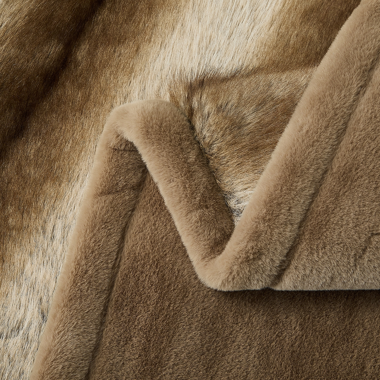 91家纺网 家纺一手货源 找家纺  2025冬季新款床上用野兽派毛毯被子午休毯结婚用双人婚庆拉舍尔毛毯子 魅影-棕狐