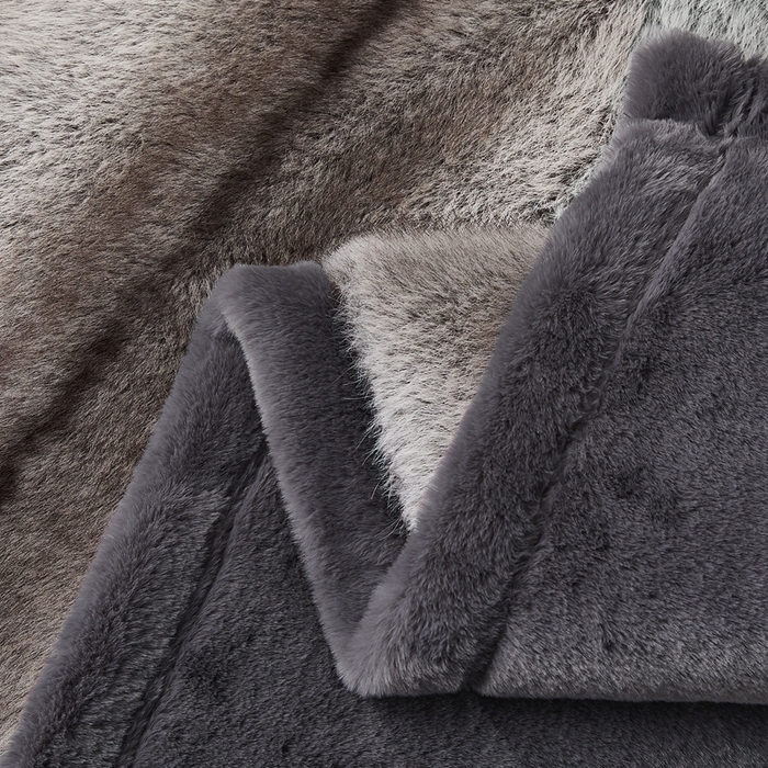 91家纺网 家纺一手货源 找家纺  2025冬季新款床上用野兽派毛毯被子午休毯结婚用双人婚庆拉舍尔毛毯子 魅影-灰狐