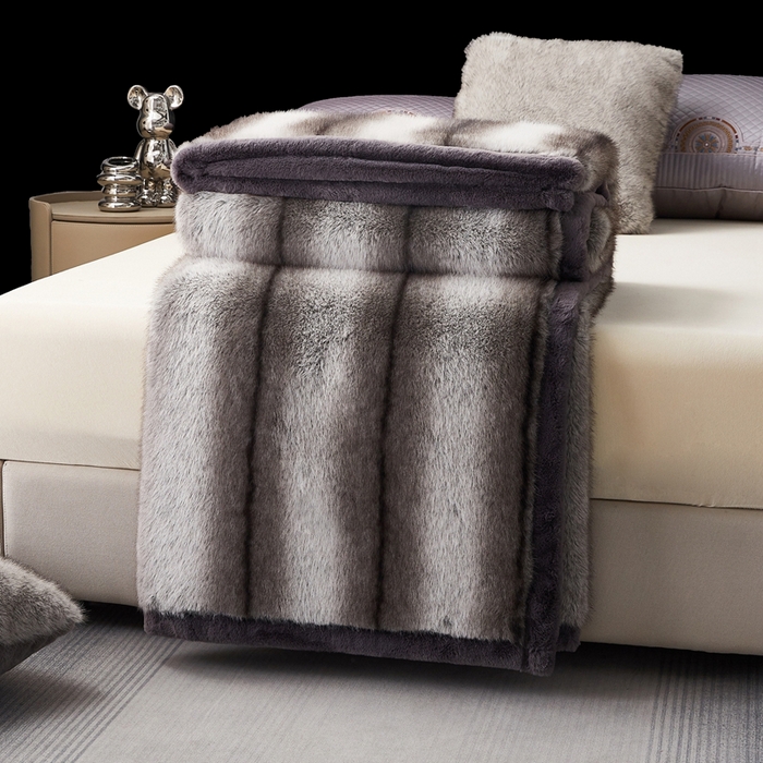 91家纺网 家纺一手货源 找家纺  2025冬季新款床上用野兽派毛毯被子午休毯结婚用双人婚庆拉舍尔毛毯子 魅影-灰狐