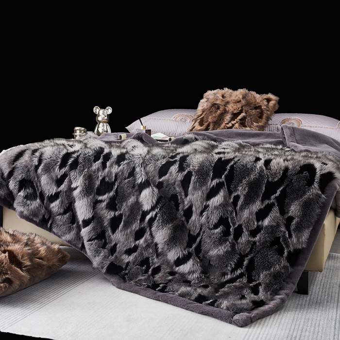 91家纺网 家纺一手货源 找家纺  2025冬季新款床上用野兽派毛毯被子午休毯结婚用双人婚庆拉舍尔毛毯子 魅影-灰黑