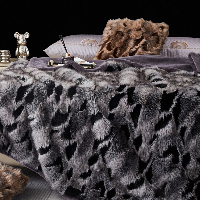 91家纺网 家纺一手货源 找家纺  2025冬季新款床上用野兽派毛毯被子午休毯结婚用双人婚庆拉舍尔毛毯子 魅影-灰黑