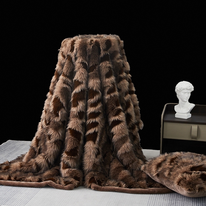 91家纺网 家纺一手货源 找家纺  2025冬季新款床上用野兽派毛毯被子午休毯结婚用双人婚庆拉舍尔毛毯子 魅影-棕咖