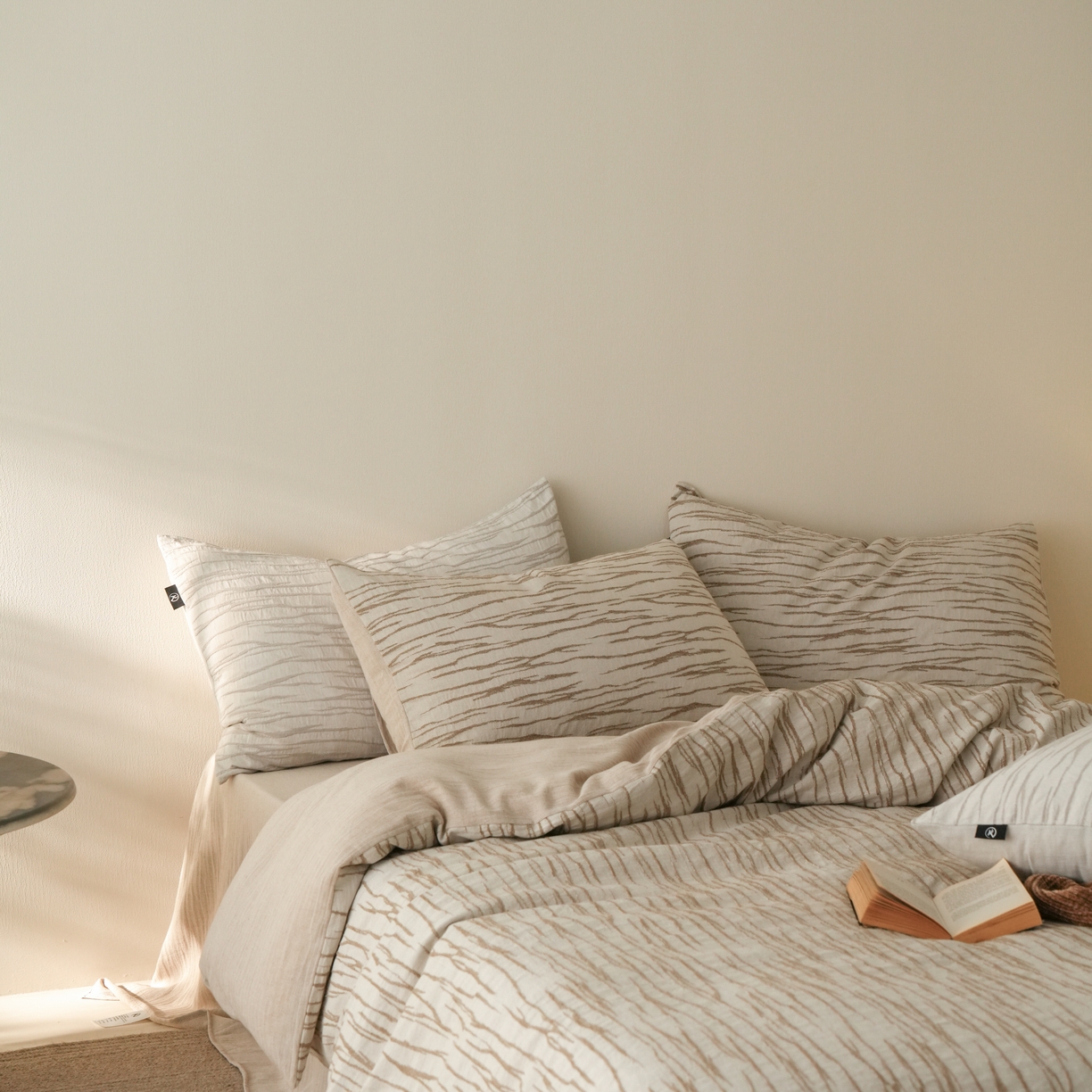 91家纺网 家纺一手货源 找家纺 旷野 2025新款亚麻四件套-珊瑚海系列 珊瑚海-慕斯咖