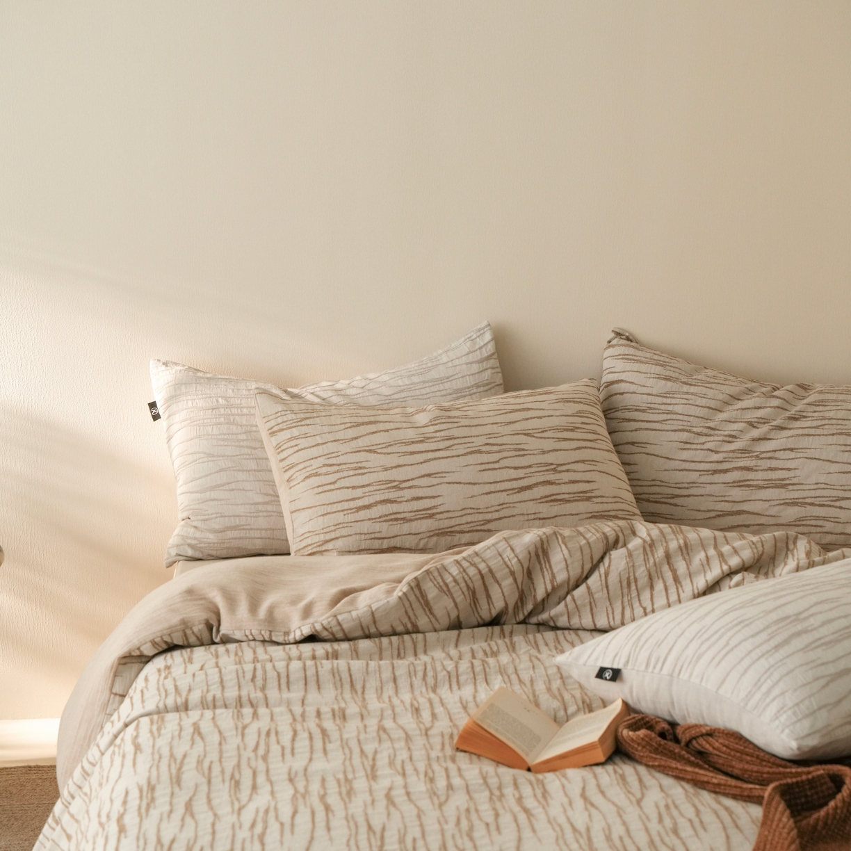 91家纺网 家纺一手货源 找家纺 旷野 2025新款亚麻四件套-珊瑚海系列 珊瑚海-慕斯咖