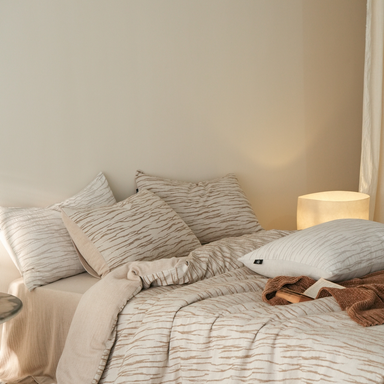 91家纺网 家纺一手货源 找家纺 旷野 2025新款亚麻四件套-珊瑚海系列 珊瑚海-慕斯咖