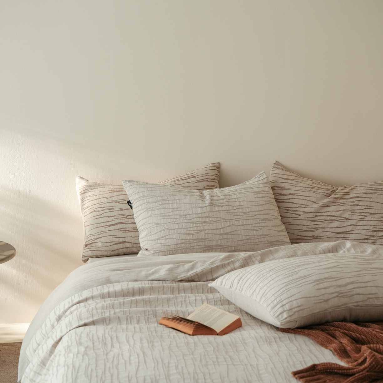 91家纺网 家纺一手货源 找家纺 旷野 2025新款亚麻四件套-珊瑚海系列 珊瑚海-浅调灰