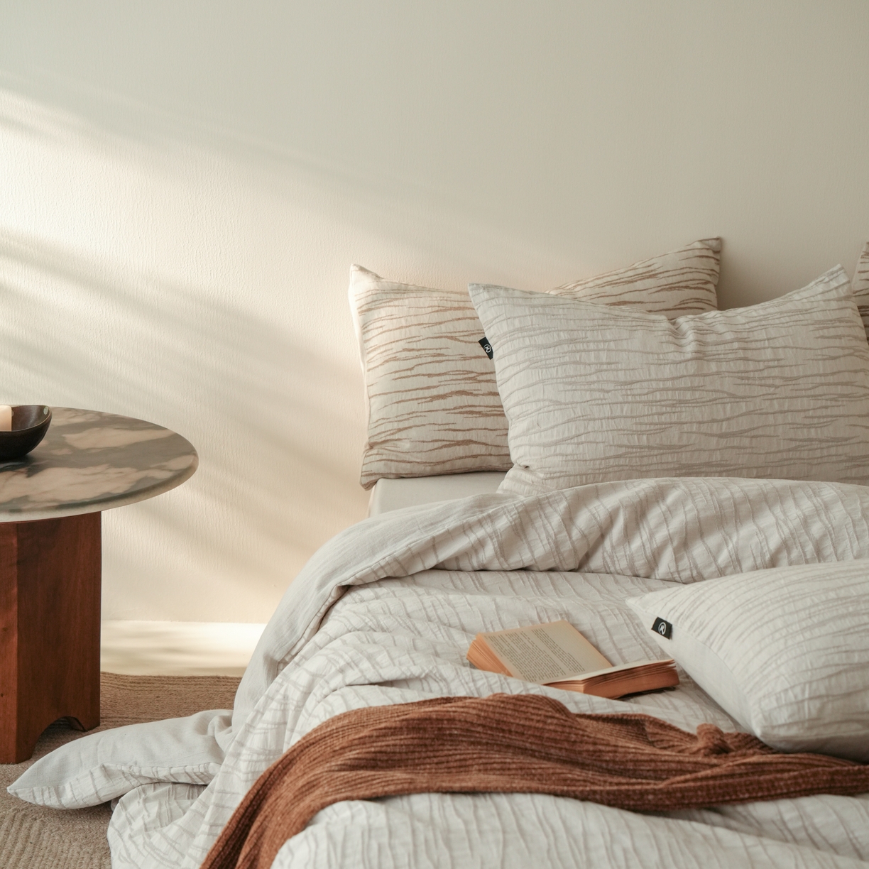 91家纺网 家纺一手货源 找家纺 旷野 2025新款亚麻四件套-珊瑚海系列 珊瑚海-浅调灰