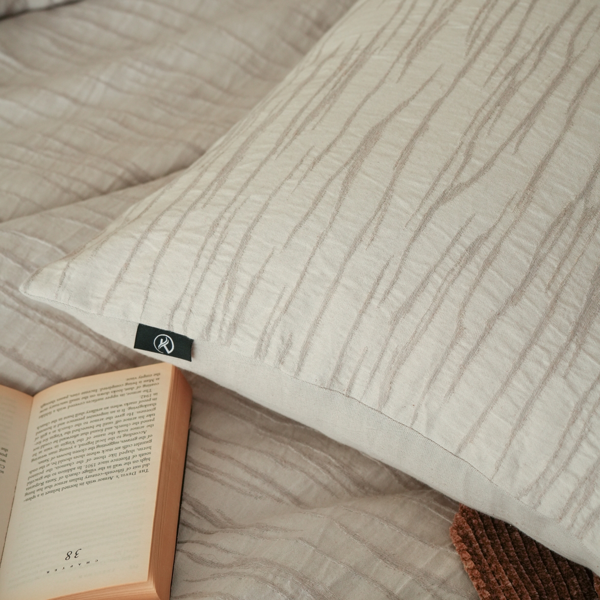 91家纺网 家纺一手货源 找家纺 旷野 2025新款亚麻四件套-珊瑚海系列 珊瑚海-浅调灰