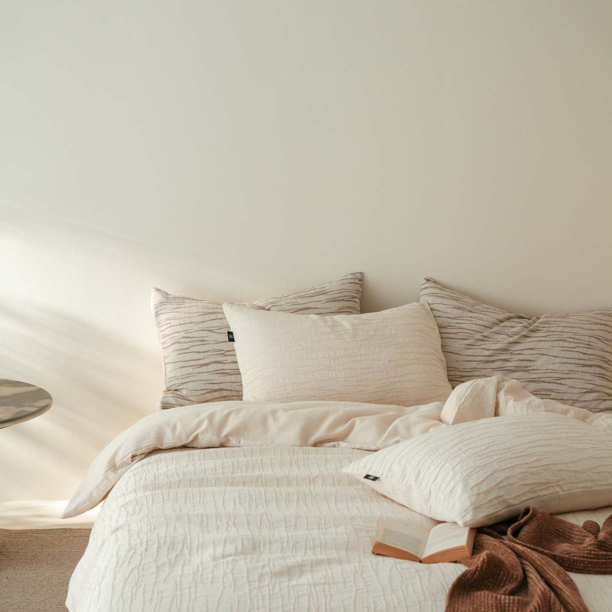 91家纺网 家纺一手货源 找家纺 旷野 2025新款亚麻四件套-珊瑚海系列 珊瑚海-亚麻米