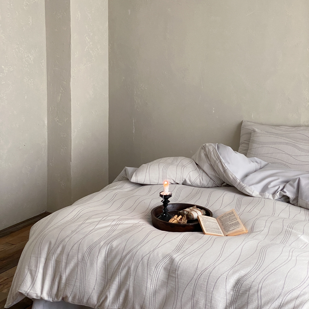 91家纺网 家纺一手货源 找家纺 （总）旷野 2025新款全棉色织大提花100支磨毛四件套