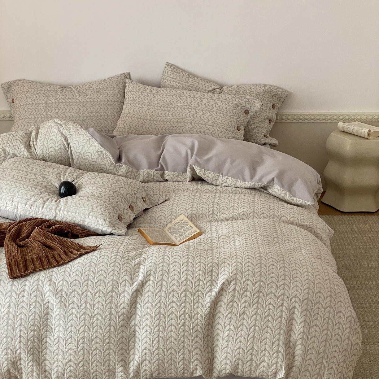 91家纺网 家纺一手货源 找家纺 旷野 2025新款全棉色织大提花100支磨毛四件套 千枝叶-灰