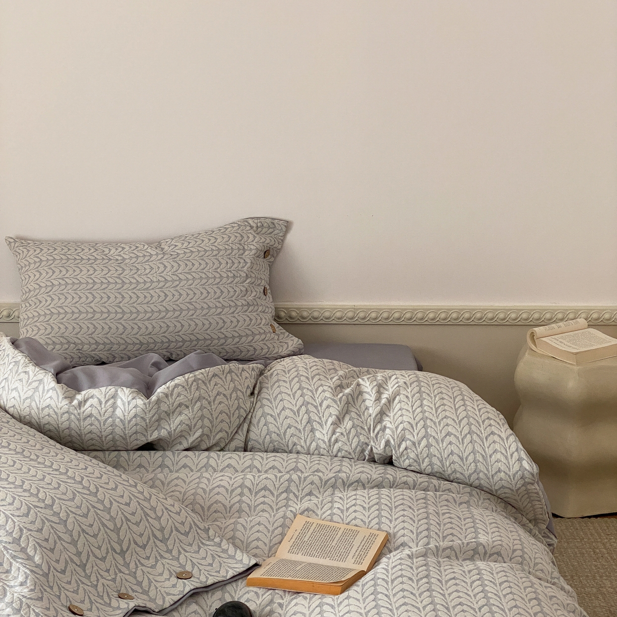 91家纺网 家纺一手货源 找家纺 旷野 2025新款全棉色织大提花100支磨毛四件套 千枝叶-蓝