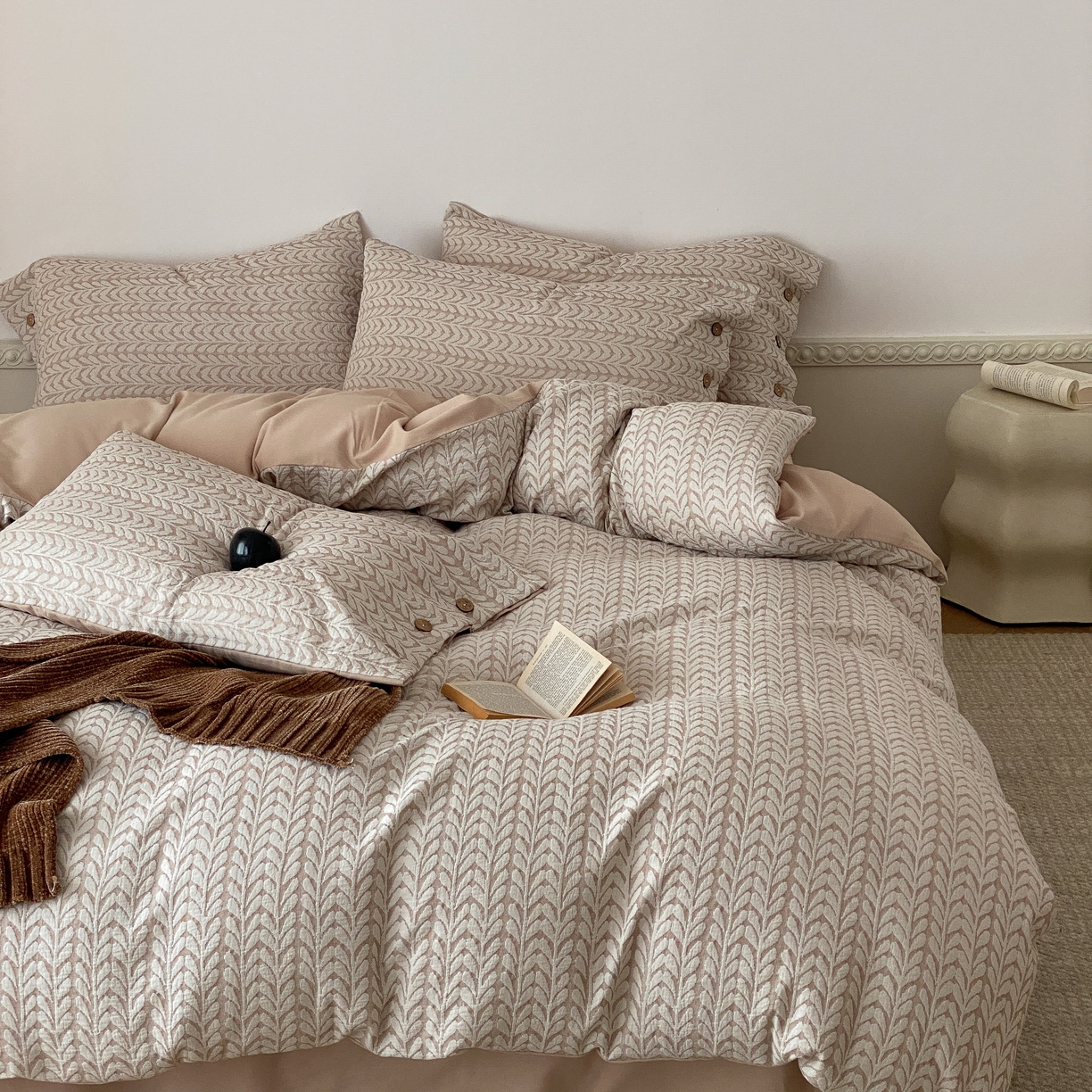 91家纺网 家纺一手货源 找家纺 旷野 2025新款全棉色织大提花100支磨毛四件套 千枝叶-奶咖