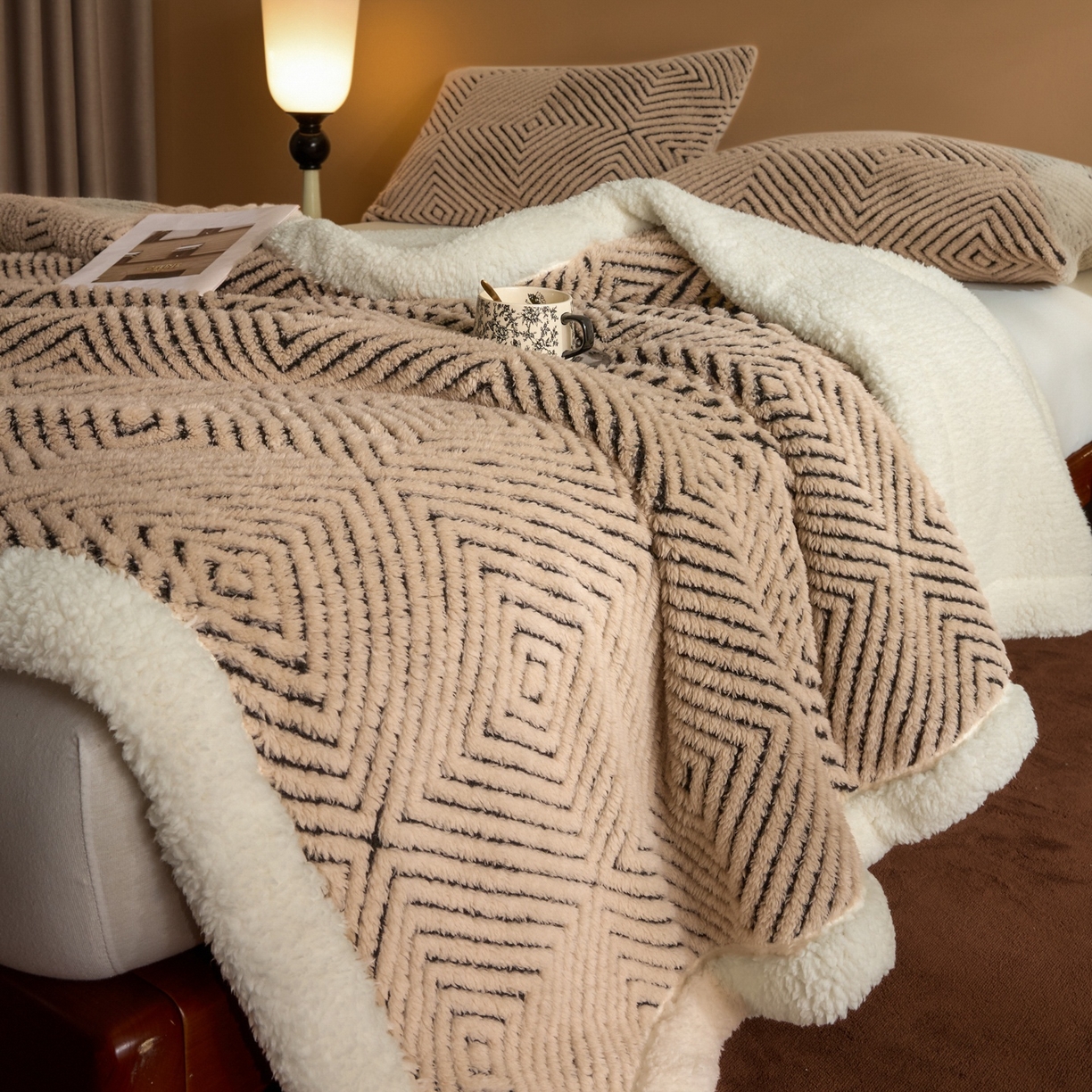 91家纺网 家纺一手货源 找家纺 （总）欧邦 2025新款航空轻奢暖阳绒羊羔绒毛毯毯子