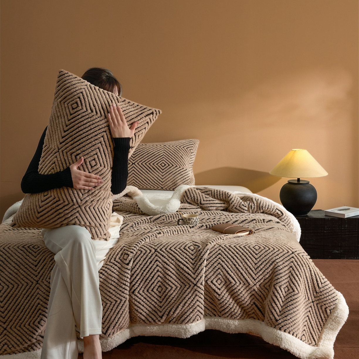 91家纺网 家纺一手货源 找家纺 （总）欧邦 2025新款航空轻奢暖阳绒羊羔绒毛毯毯子