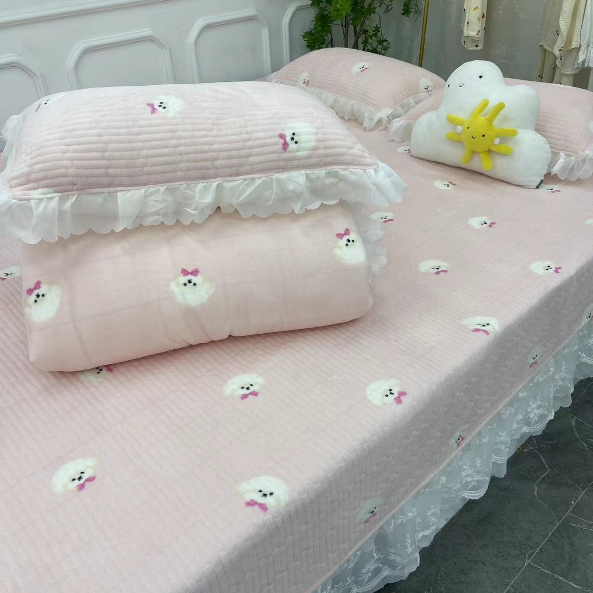 91家纺网 家纺一手货源 找家纺 禧瑞谷 2025新款牛奶绒炕盖农村火炕榻榻米炕盖 可以定制 粉底小狗