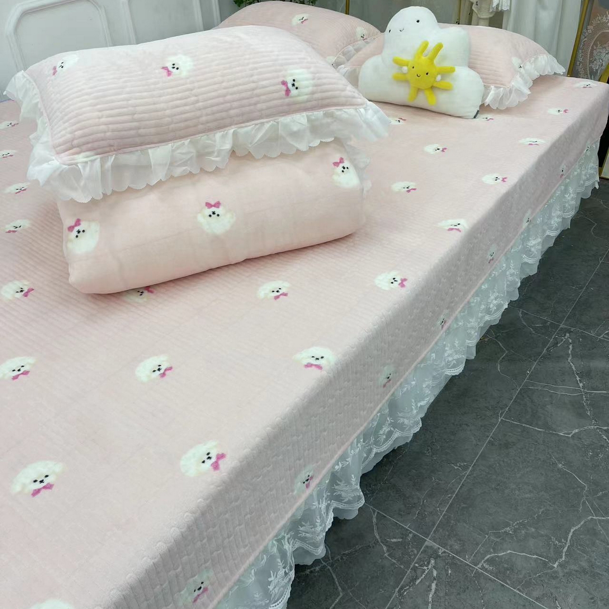 91家纺网 家纺一手货源 找家纺 禧瑞谷 2025新款牛奶绒炕盖农村火炕榻榻米炕盖 可以定制 粉底小狗