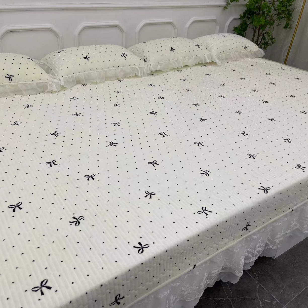 91家纺网 家纺一手货源 找家纺 禧瑞谷 2025新款牛奶绒炕盖农村火炕榻榻米炕盖 可以定制 点点蝴蝶结