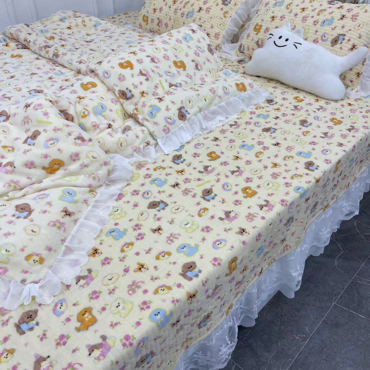 91家纺网 家纺一手货源 找家纺 禧瑞谷 2025新款牛奶绒炕盖农村火炕榻榻米炕盖 可以定制 奶油小狗