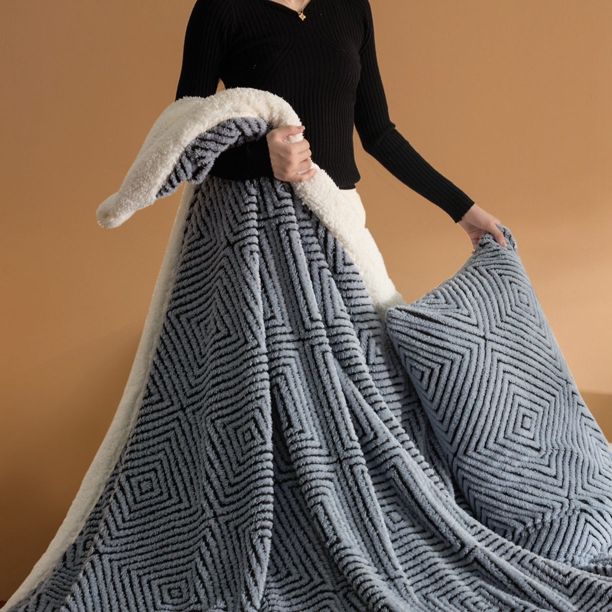 91家纺网 家纺一手货源 找家纺 欧邦 2025新款航空轻奢暖阳绒羊羔绒毛毯毯子 苍穹蓝