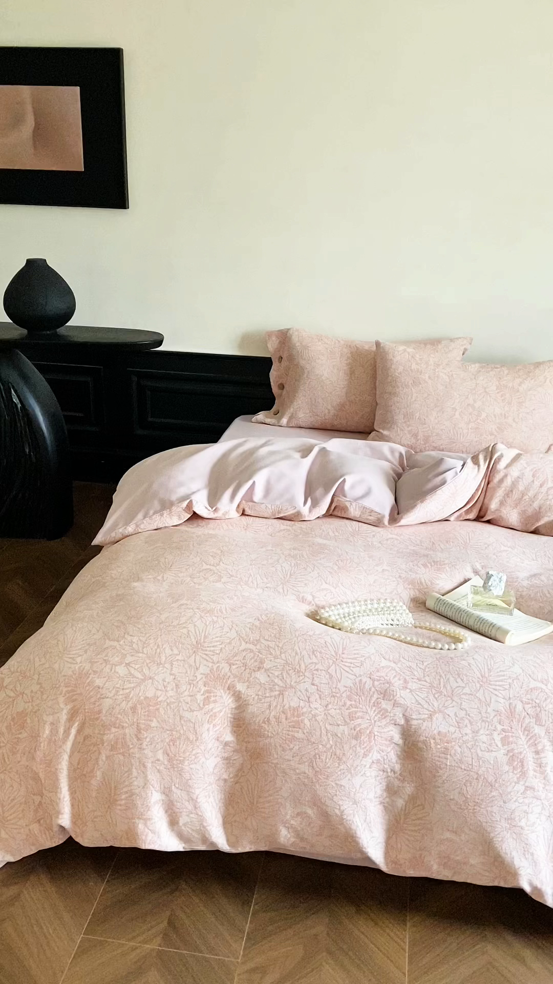 91家纺网 家纺一手货源 找家纺 旷野 2025新款全棉色织大提花100支磨毛四件套 晚枫林-粉