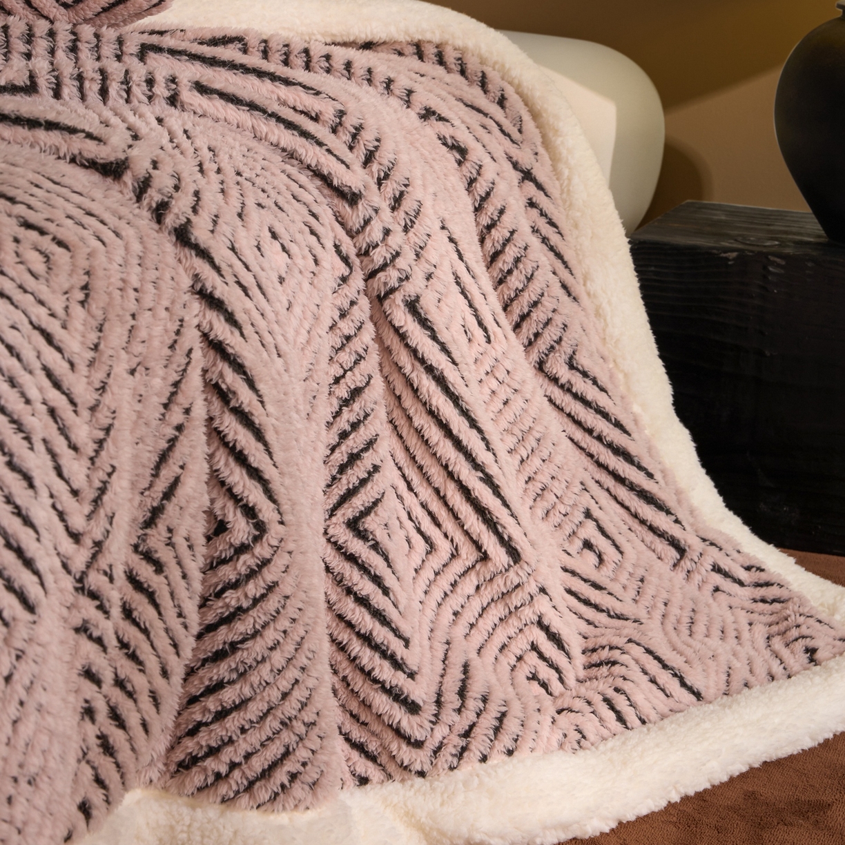 91家纺网 家纺一手货源 找家纺 欧邦 2025新款航空轻奢暖阳绒羊羔绒毛毯毯子 海棠粉